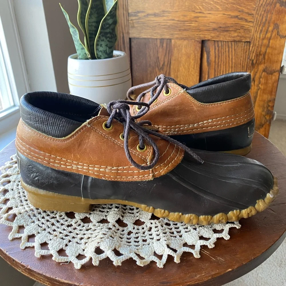 L.L. Bean Maine Hunting Shoe Ankle Boots Stylish Brown and Tan EUC
